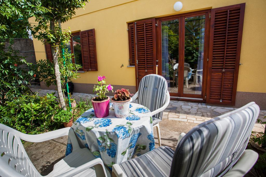 Apartment Dunja Cres Buitenkant foto